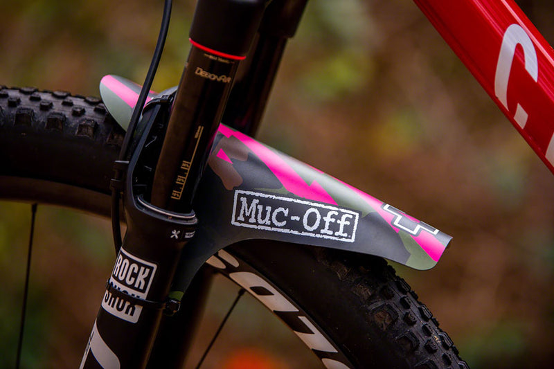 Load image into Gallery viewer, Muc-Off Ride Guard Clip-On Fender - Front, Camo Lightweight And Stealthy
