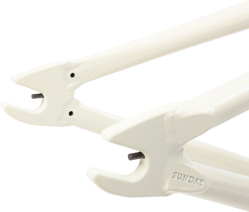 Load image into Gallery viewer, Sunday Soundwave V3 BMX Frame - 20.5" TT, White
