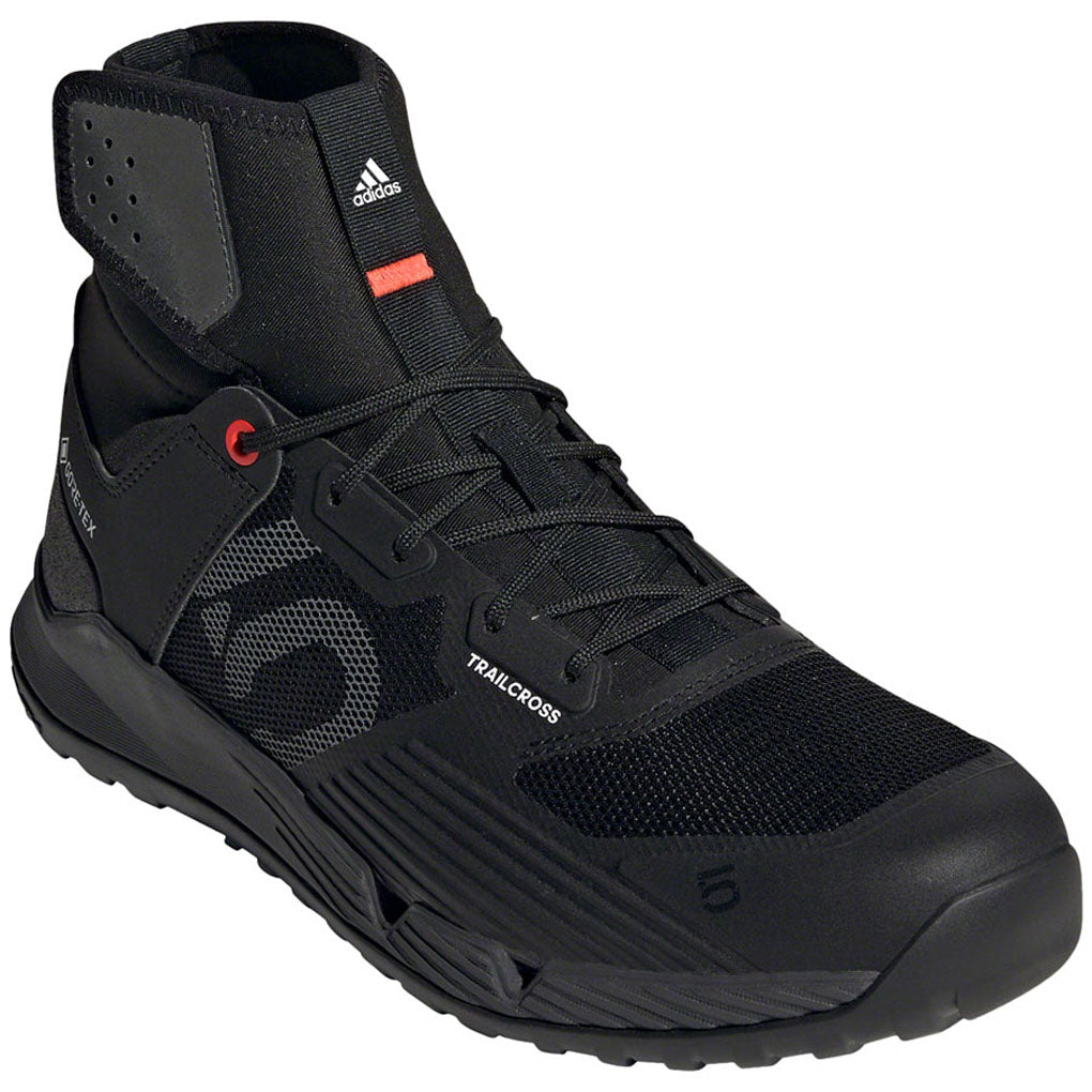 Five-Ten-Trailcross-GTX-Flat-Shoe---Men's--Core-Black---DGH-Solid-Grey---FTWR-White-9.5--Flat-Shoe-for-platform-pedals_FTSH1259