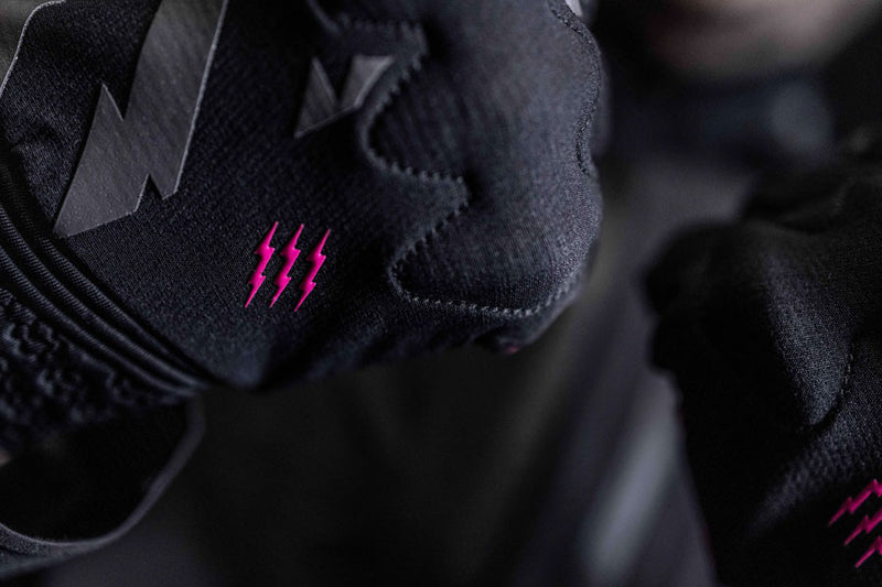 Load image into Gallery viewer, Muc-Off D30 Rider Gloves - Bolt , Xsmall
