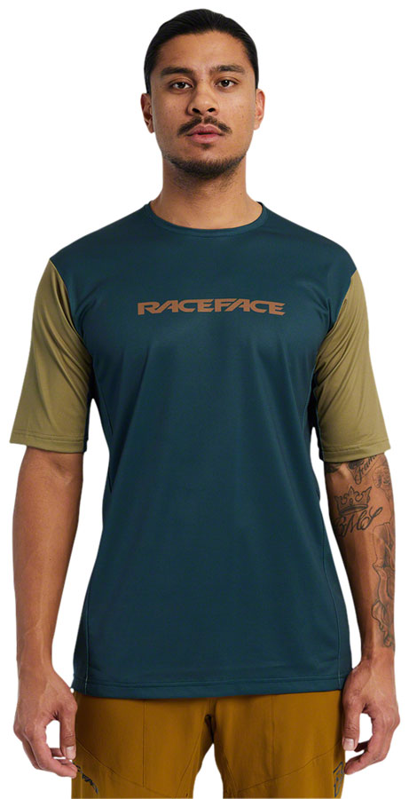 Load image into Gallery viewer, RaceFace Indy Jersey - Long Sleeve, Men&#39;s, Pine, Large
