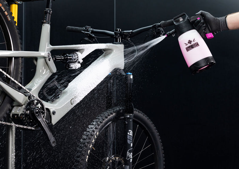 Load image into Gallery viewer, Muc-Off Foam Sprayer Kit
