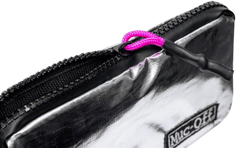 Load image into Gallery viewer, Muc-Off Essentials Case - Silver Water-Repellent Zipper
