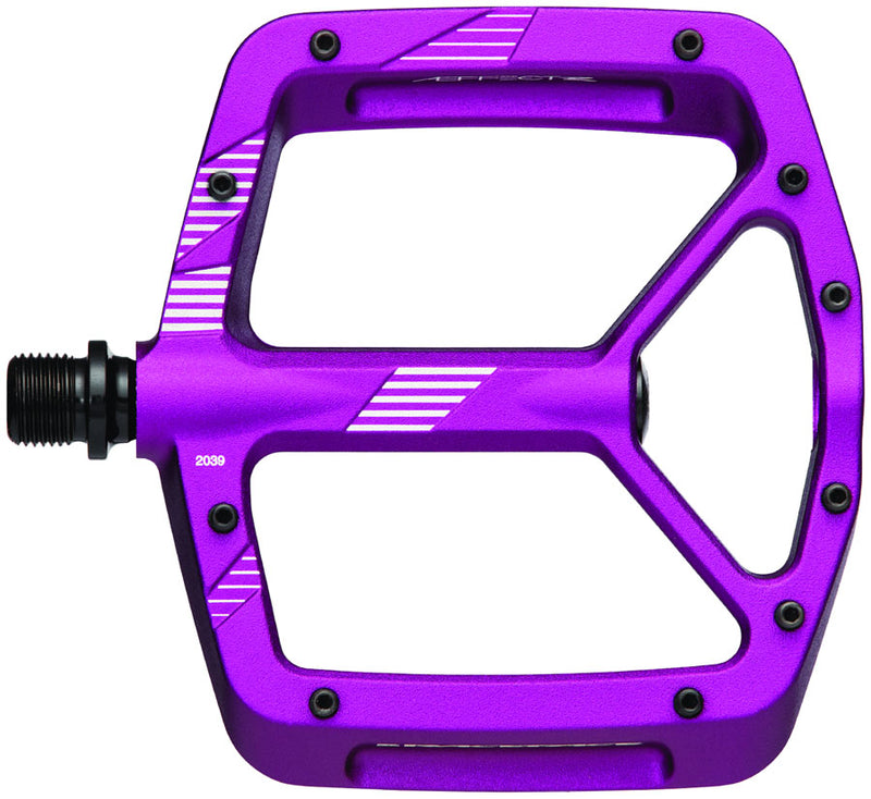 Load image into Gallery viewer, RaceFace Aeffect R Pedals - Platform, Aluminum, 9/16", Purple
