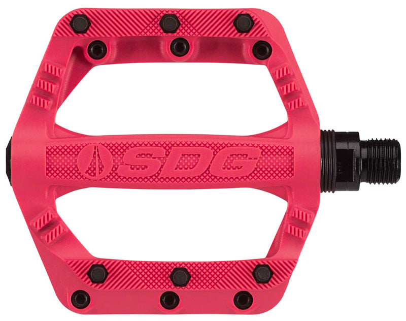 Load image into Gallery viewer, SDG Slater 90 Kids Platform Pedals 9/16&quot; Nylon Composite Body Removable Pins Red
