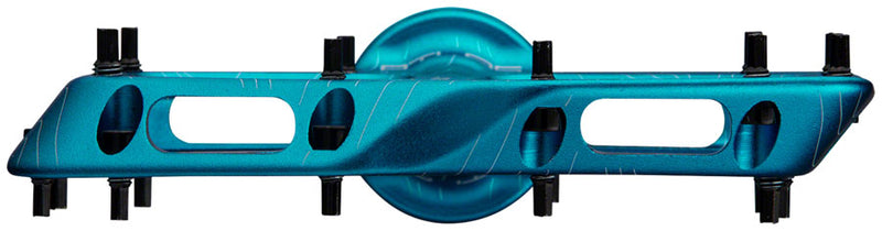 Load image into Gallery viewer, RaceFace Atlas Platform Pedals 9/16&quot; Concave Alloy Body Removable Pins Turquoise
