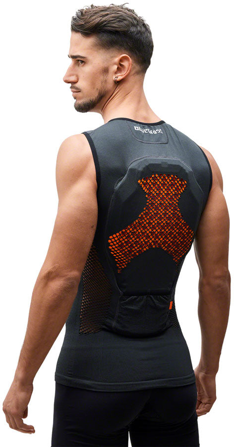 Load image into Gallery viewer, Bluegrass Seamless Lite D30 Body Armor - Black, Large/X-Large
