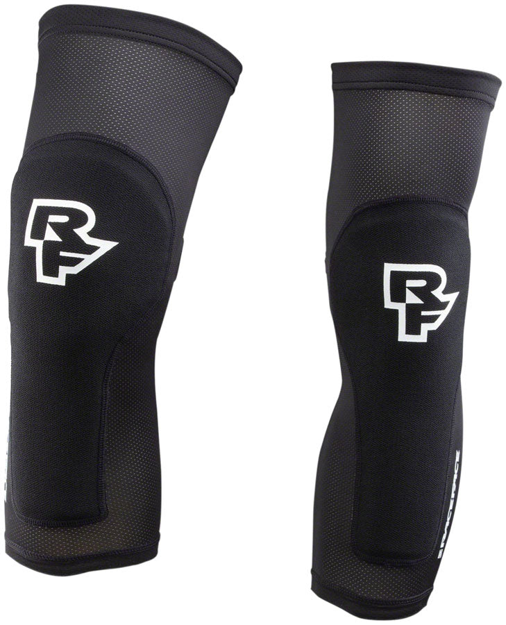 Load image into Gallery viewer, RaceFace Charge Knee Pad Stealth Abrasion-Resistant MTB &amp; Trail Protection for XC &amp; Enduro
