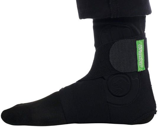 The-Shadow-Conspiracy-Revive-Ankle-Support-Leg-Protection-One-Size_PG9865