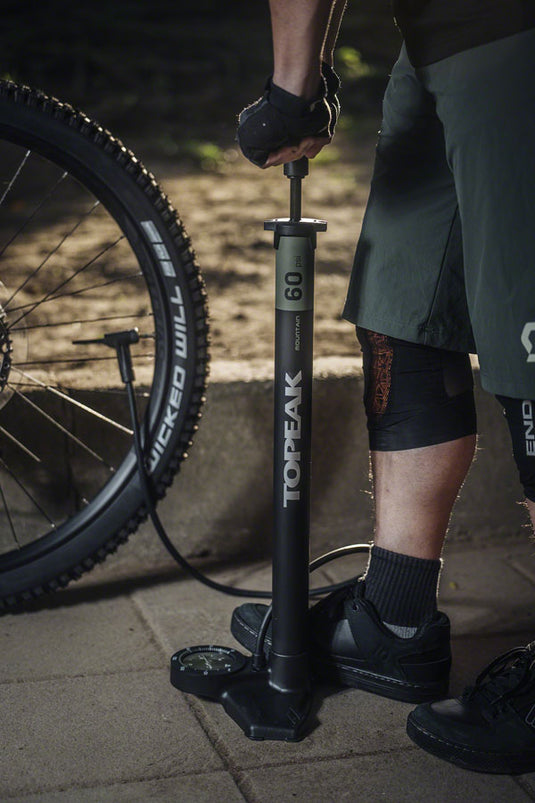 JoeBlow Mountain EX Floor Pump Black