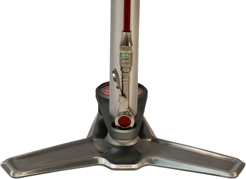 Load image into Gallery viewer, Silca Superpista Ultimate &#39;Hiro&#39; Edition Floor Pump - 160psi, Stainless Steel, Red Hose with Hiro V2 Chuck, Silver
