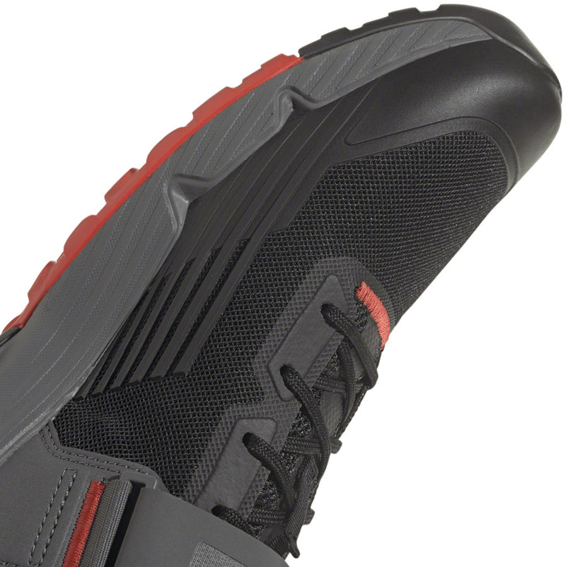 Load image into Gallery viewer, Five Ten Trailcross Mountain Clipless Shoes - Men&#39;s, Core Black/Gray Three/Red, 7.5
