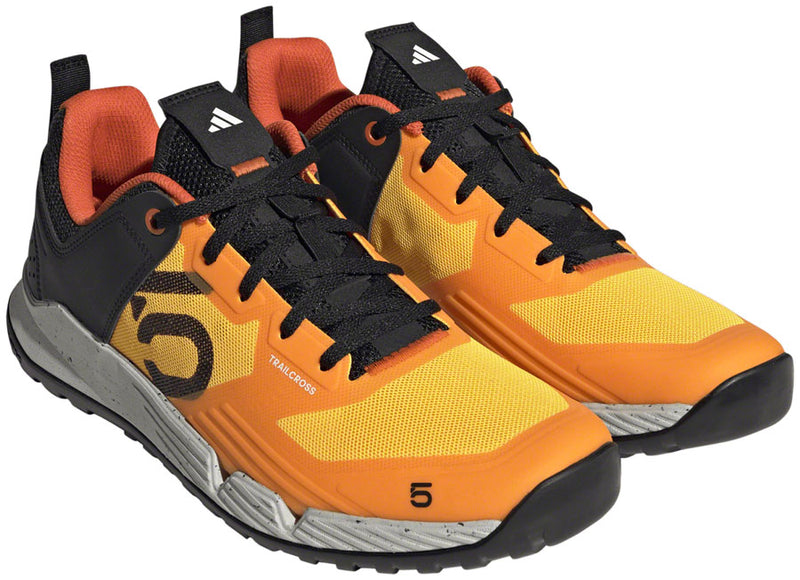 Load image into Gallery viewer, Five-Ten-Trailcross-XT-Flat-Shoes-Men's-Solar-Gold-Core-Black-Impact-Orange-Solar-Gold-Core-Black-Impact-Orange-9-Flat-Pedal-Shoes
