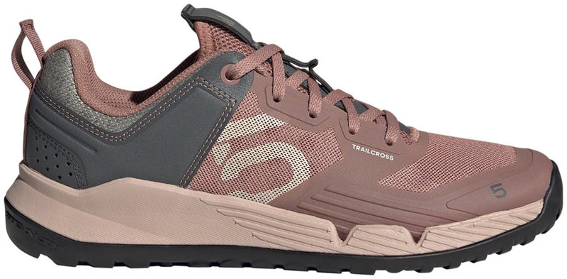 Load image into Gallery viewer, Five-Ten-Trailcross-XT-Flat-Shoes-Women's-Warm-Clay-Alumina-Wonder-Taupe-Warm-Clay-Alumina-Wonder-Taupe-9-Flat-Pedal-Shoes
