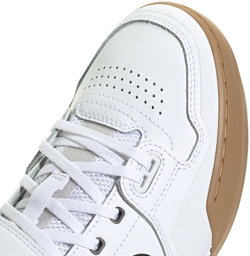 Load image into Gallery viewer, Five Ten Hellcat Mountain Clipless Shoes - Men's, FTWR White/Core Black/Red, 6.5
