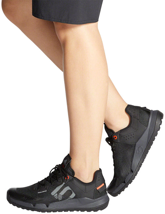 Five Ten Trailcross LT Flat Shoes - Women's, Core Black / Gray Two / Solar Red, 9.5