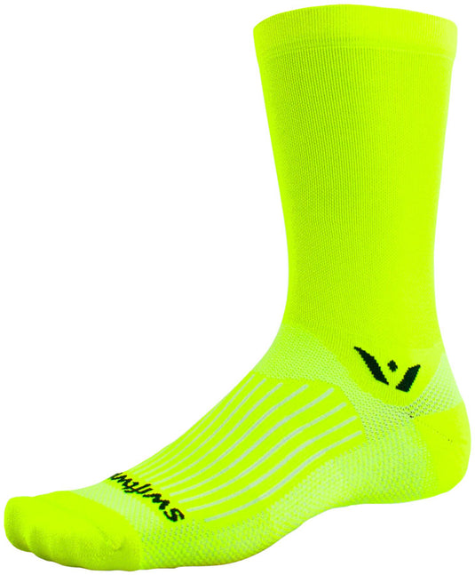 Swiftwick-Aspire-Crew-Socks-Socks-SOCK0560