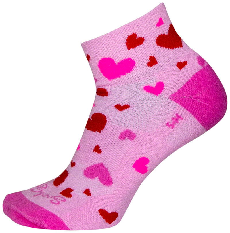 Load image into Gallery viewer, SockGuy Channel Air Hearts Classic Low Socks - 2 inch, Pink/Red, Women&#39;s, S/M
