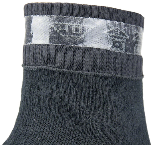 SealSkinz Mautby Waterproof Ankle Socks - Black/Gray, Medium
