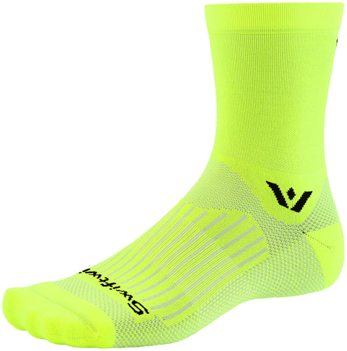 Swiftwick-Aspire-Mid-Crew-Socks-Socks-SOCK5540