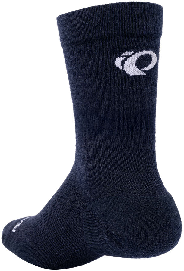 Load image into Gallery viewer, Pearl Izumi Merino Trail 7inch Socks - Medium, Dark Navy
