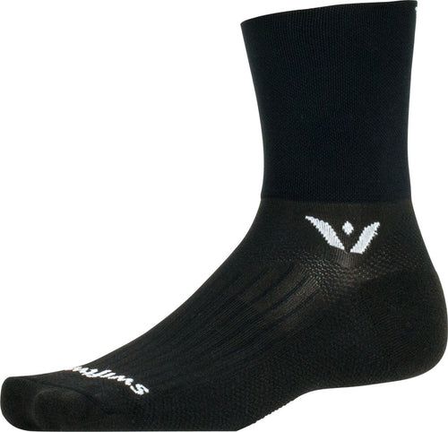 Swiftwick-Aspire-Quarter-Crew-High-Socks-Socks-SK8342