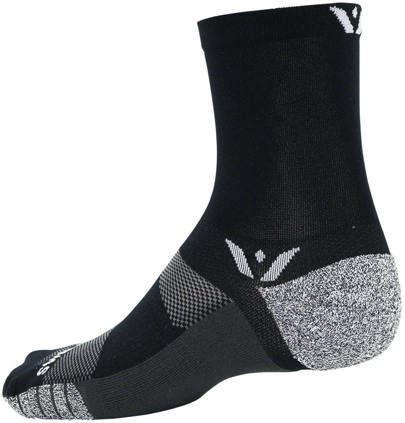 Load image into Gallery viewer, Swiftwick Flite XT Mid Crew Socks - 5&quot;, Black, Large
