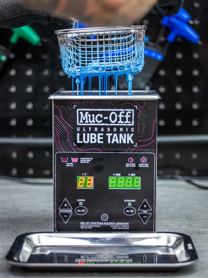 Load image into Gallery viewer, Muc-Off Ultrasonic Optimization Bundle Ensures Deep Clean To Surface
