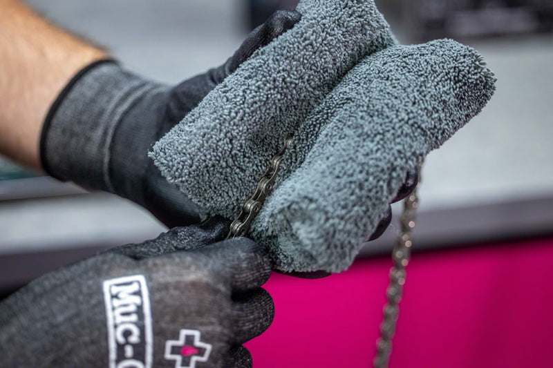 Load image into Gallery viewer, Muc-Off Ultrasonic Optimization Bundle Ensures Deep Clean To Surface
