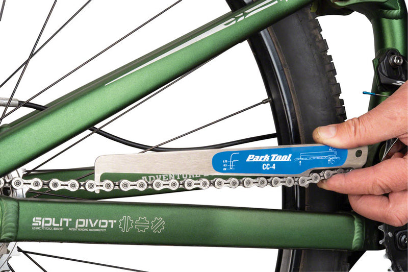 Load image into Gallery viewer, Park Tool CC-4 Chain Wear Indicator For 5-12 Speed Derailleur Chains
