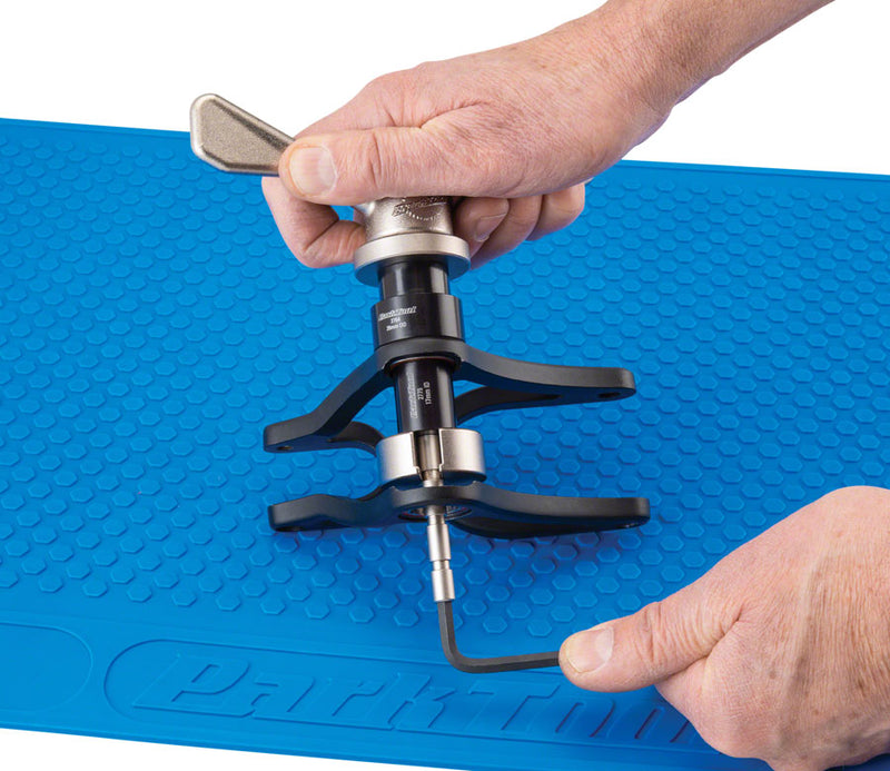 Load image into Gallery viewer, Park OM-2 Bench Mat - 15&quot; x 24.5&quot;, Blue Tear/Abrasion/Shock Resistant
