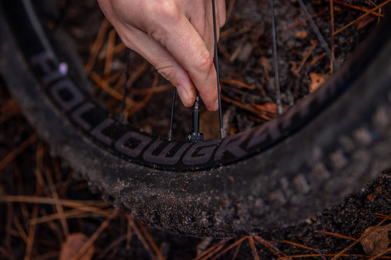 Load image into Gallery viewer, Muc-Off V2 Tubeless Valve Kit - Black, 60mm, Pair 4mm Machined Allen Key Slot
