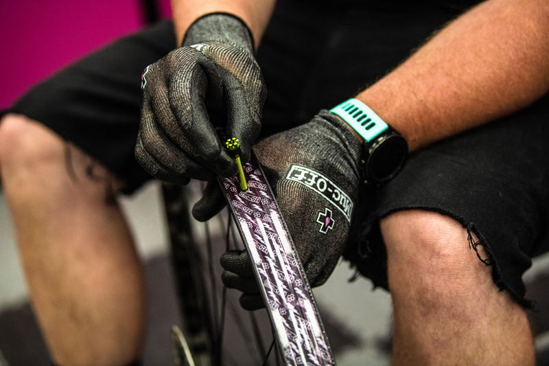 Load image into Gallery viewer, Muc-Off V2 Tubeless Valve Kit - Green, 44mm, Pair 4mm Machined Allen Key Slot
