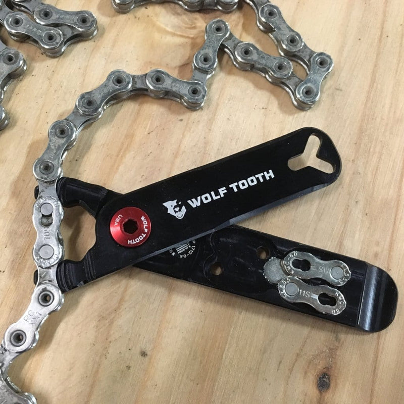 Load image into Gallery viewer, Wolf Tooth Gold Masterlink Combo Pliers - 7075-T6 Aluminum, Multi-Tool for 9-12 Speed Chains
