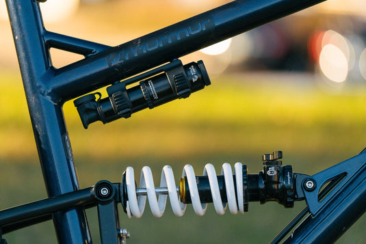 Wolf Tooth EnCase Pump Inline Mount - Includes 2 straps