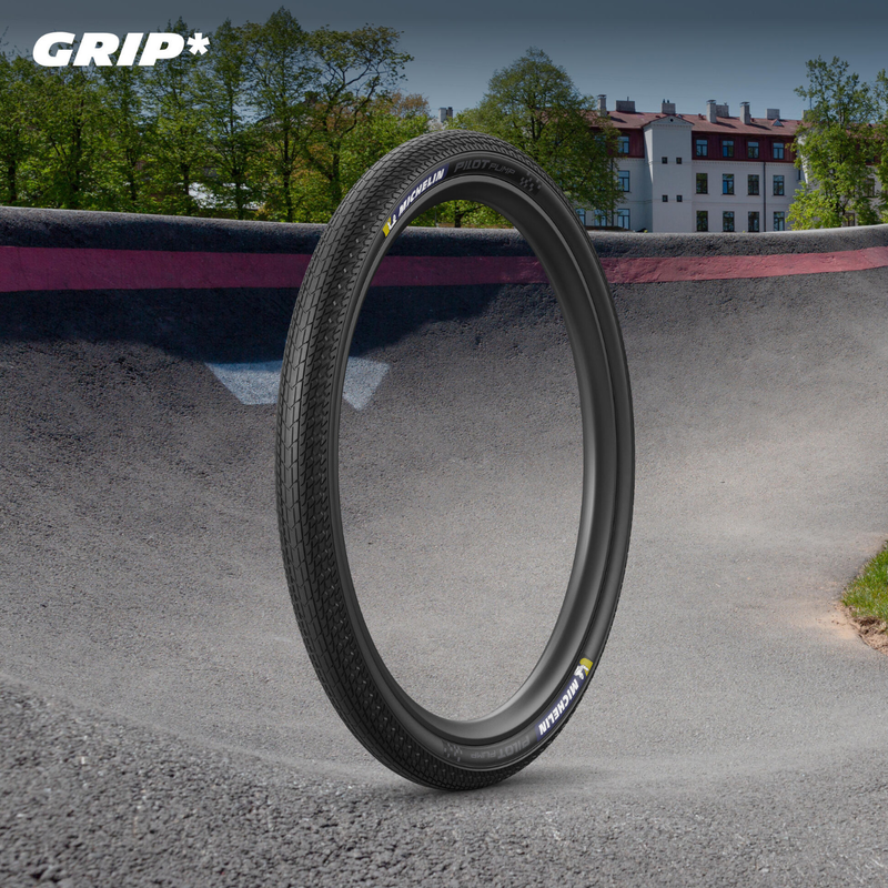Load image into Gallery viewer, Michelin Pilot Pump TLR 26x2.10, Folding, Tubeless Ready, 3x55, Black

