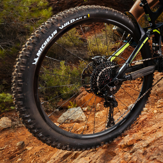Michelin Wild AM2 Competition MTB Tire 27.5in 2.8 Black Tubeless