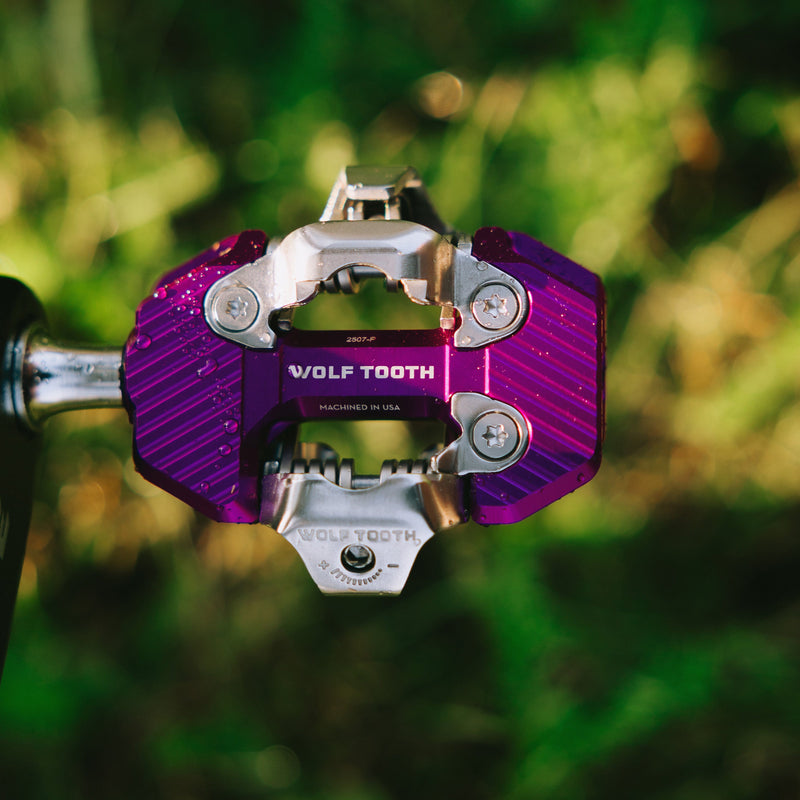 Load image into Gallery viewer, Wolf Tooth CTRL Trail Performance Clipless Pedals - Dual Sided Clipless, Alloy, 9/16", Gold, Pair, Shimano SPD
