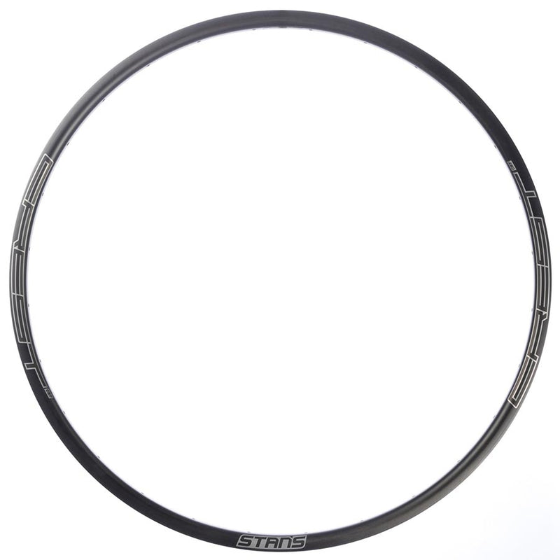 Load image into Gallery viewer, Stans No Tubes Crest CB7 Rim, 29&#39;&#39;, Holes: 32, Black
