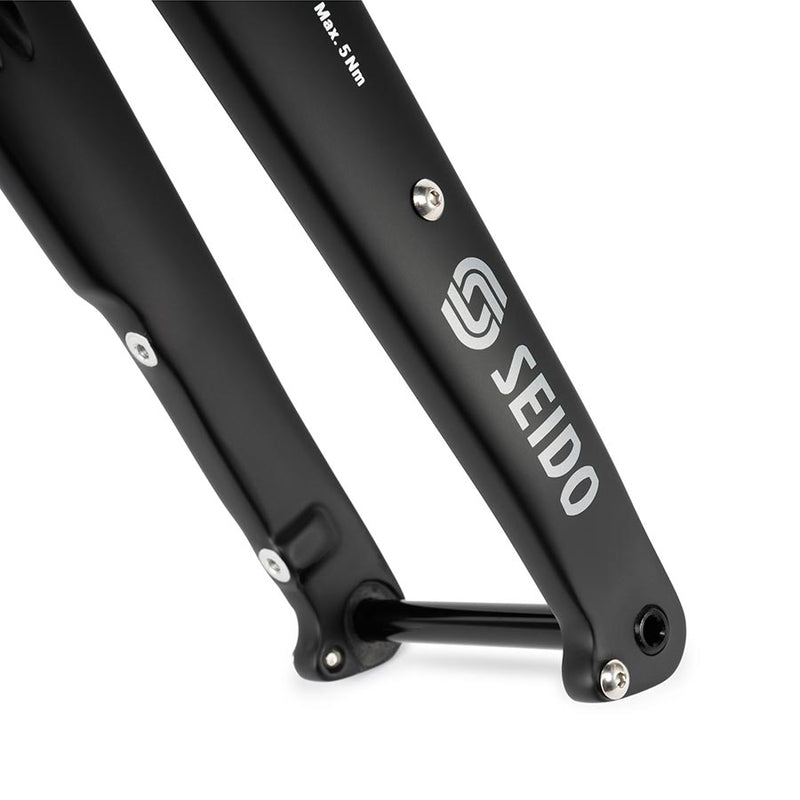 Load image into Gallery viewer, Seido RGT Fork 700C/27.5&quot; 1-1/8&#39;&#39;-1.5&#39;&#39;, 12x100mm TA, Rake: 50mm, Black
