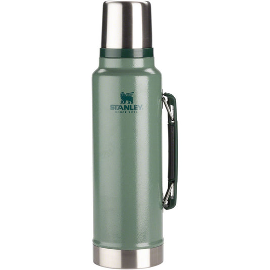 Stanley-Classic-Vacuum-Insulated-Water-Bottle_OC2687